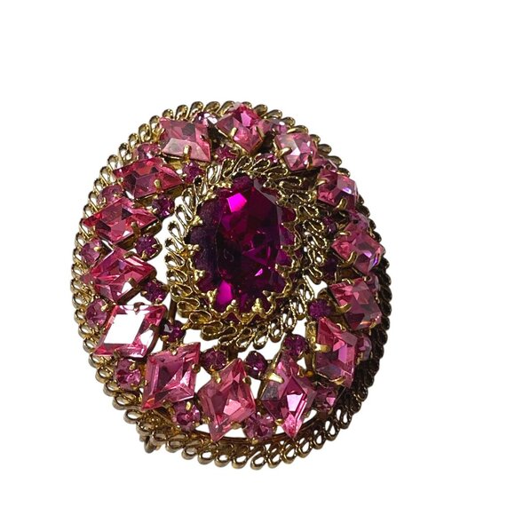 Vintage 1940's Pink Austrian Crystal in a Gold-Tone Filigree Set Brooch - Picture 6 of 8